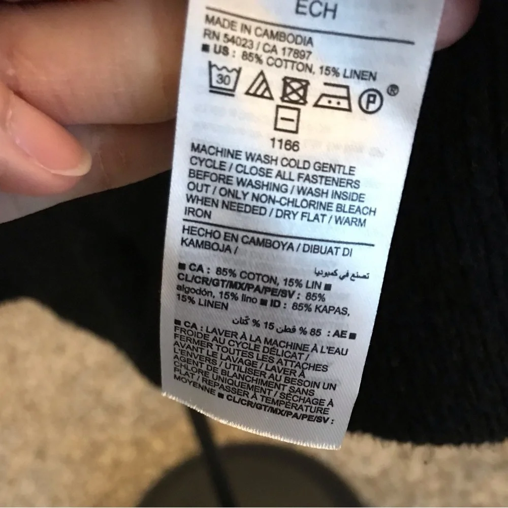 Old Navy Lightweight Cotton and Linen-Blend Shaker-Stitch Cadigan Sweater - Picture 5 of 7